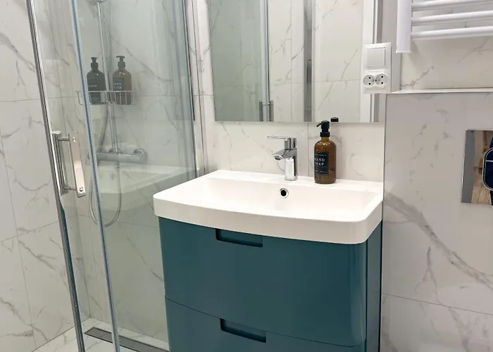 B1 - Duke - Haven - Shared Bathroom